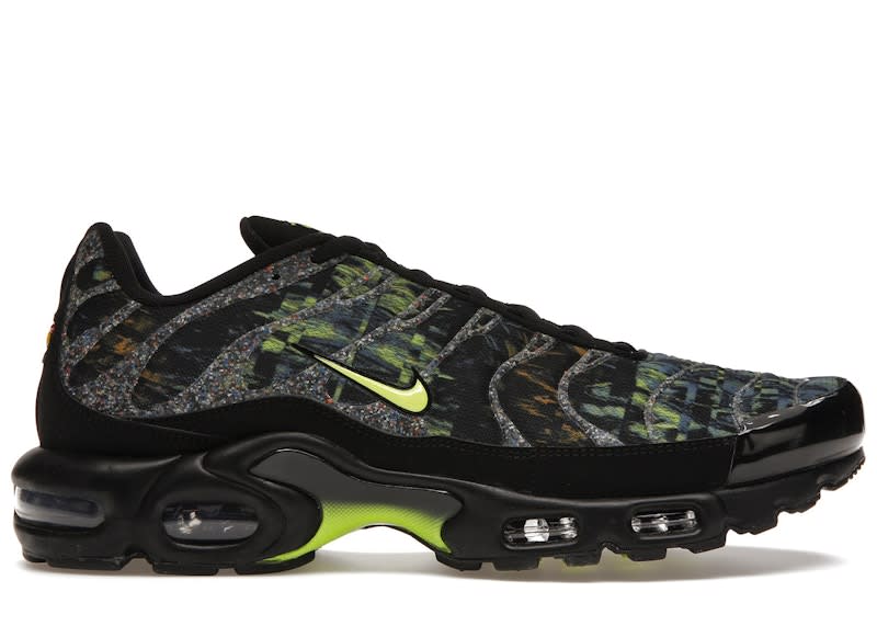 Nike Air Max Plus Sustainable Black Volt