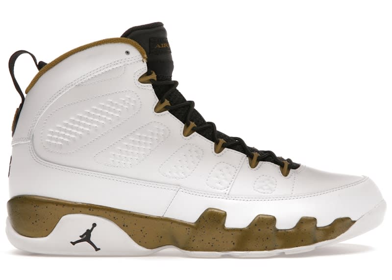 Jordan 9 Retro Statue